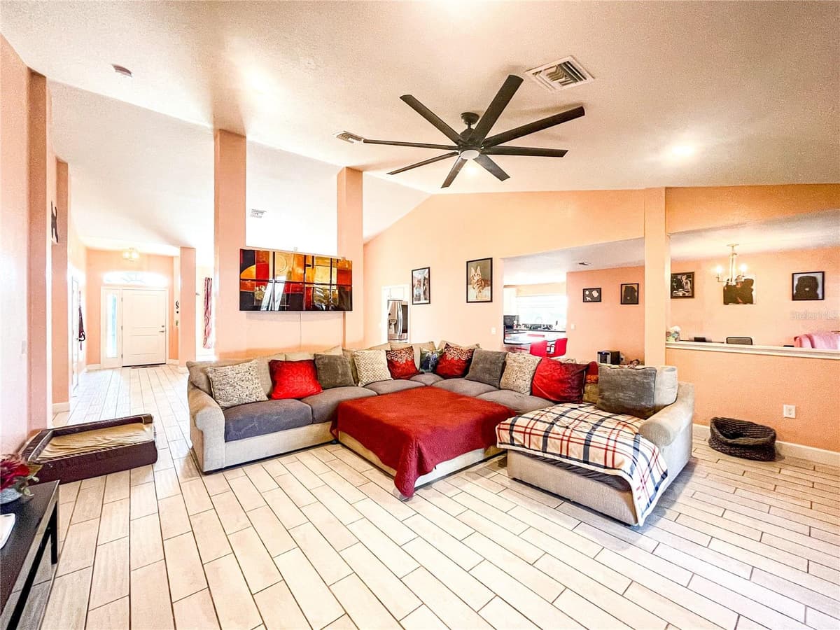 10125 AUDREY STREET — photo 11 of 40