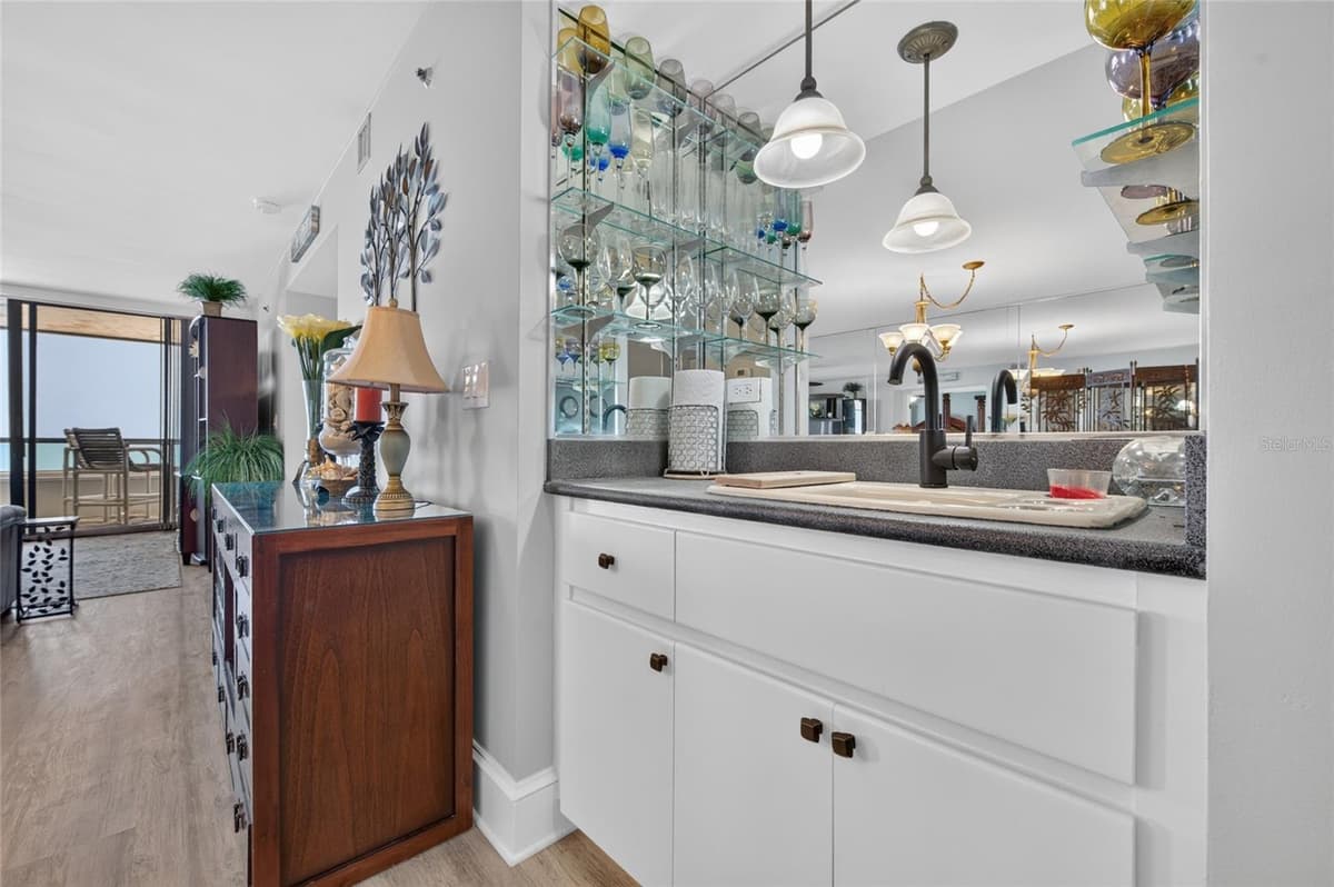 5275 ATLANTIC AVENUE — photo 21 of 42