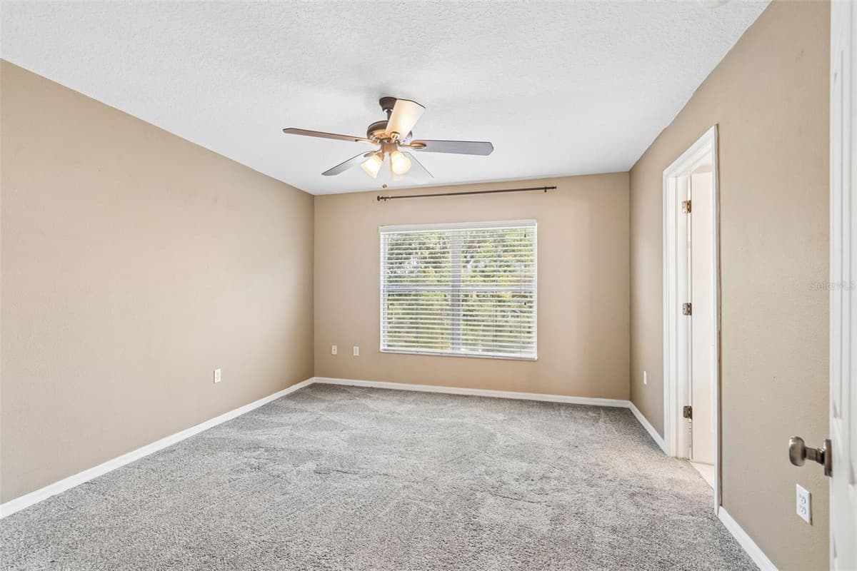 10818 GREAT CARLISLE COURT — photo 18 of 25