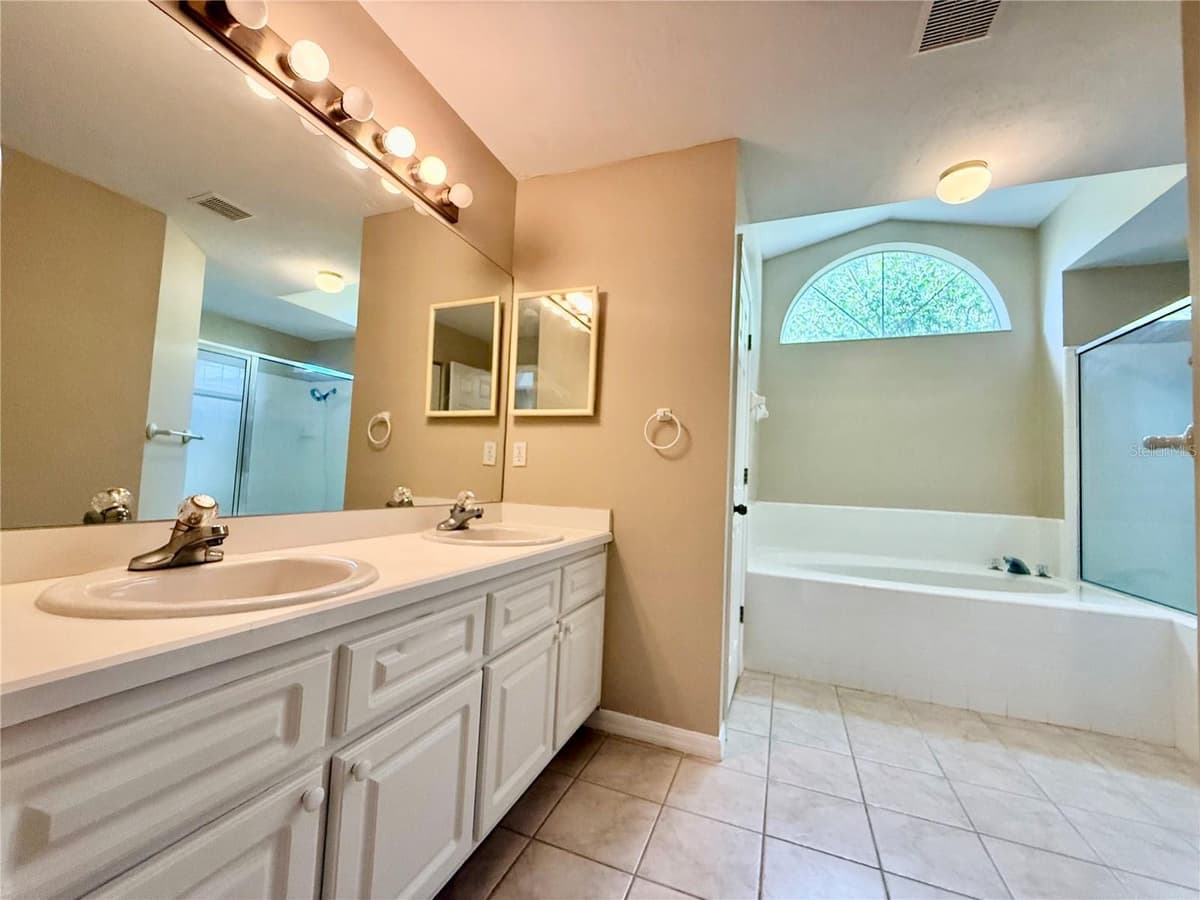 8032 51ST LANE — photo 7 of 15
