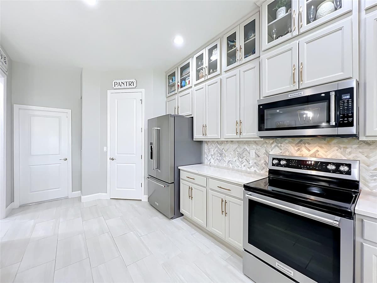 1576 LAKE RESERVE DRIVE — photo 35 of 84