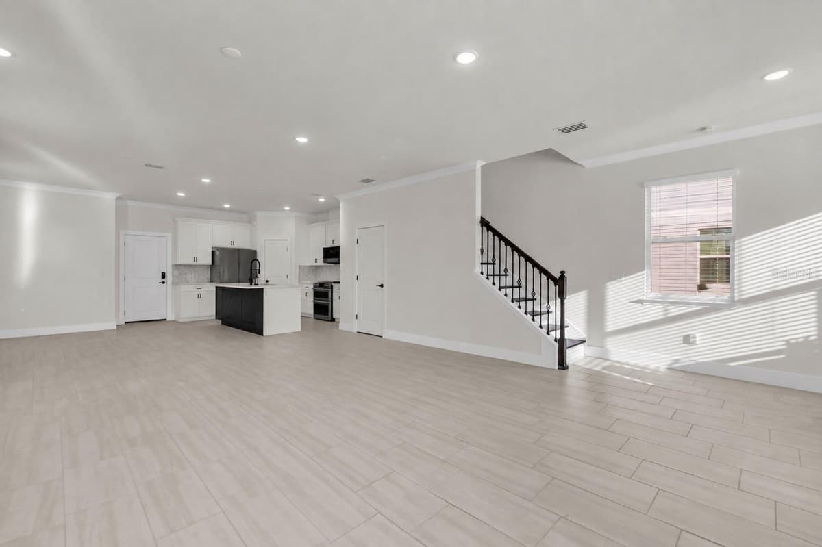 5786 WOODEN PINE DRIVE — photo 10 of 35