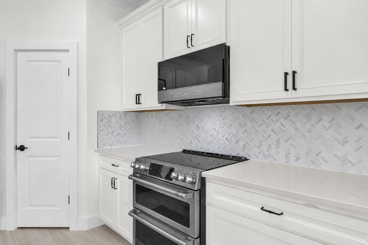 5786 WOODEN PINE DRIVE — photo 18 of 35