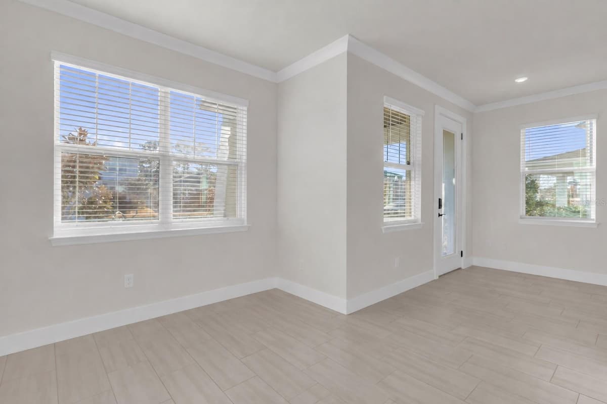5786 WOODEN PINE DRIVE — photo 12 of 35