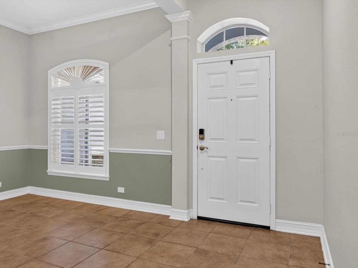 112 BEDFORD COURT — photo 3 of 38