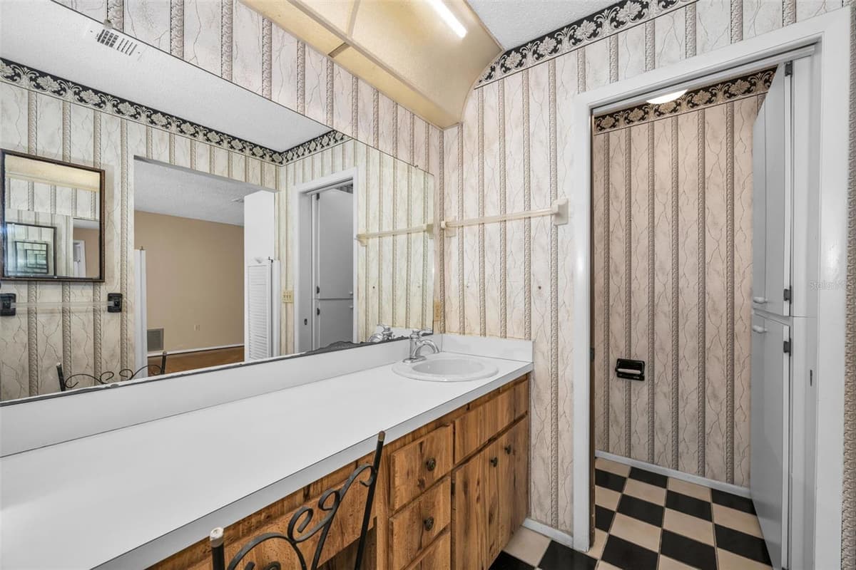 4519 SOMERSET PLACE — photo 31 of 55
