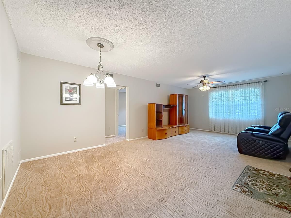 8174 TERRACE GARDEN DRIVE — photo 13 of 58