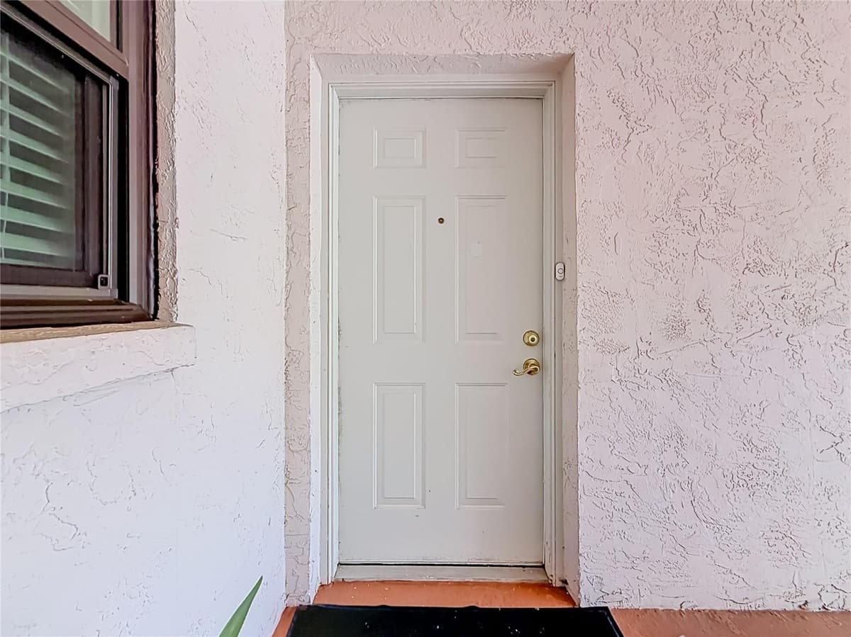 8174 TERRACE GARDEN DRIVE — photo 8 of 58