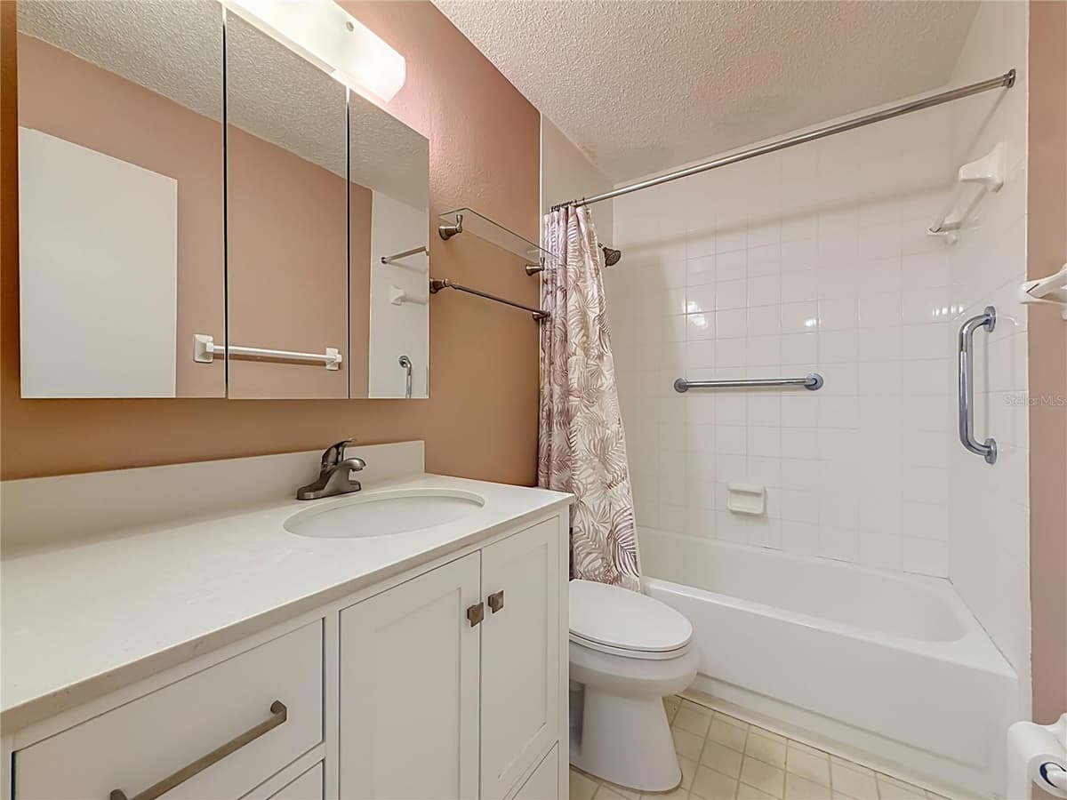 8174 TERRACE GARDEN DRIVE — photo 45 of 58