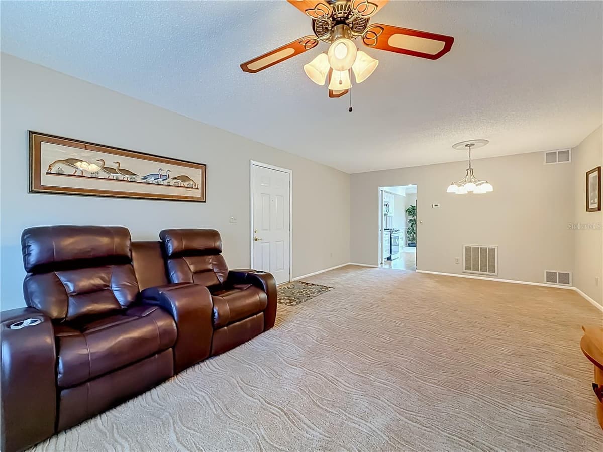 8174 TERRACE GARDEN DRIVE — photo 9 of 58