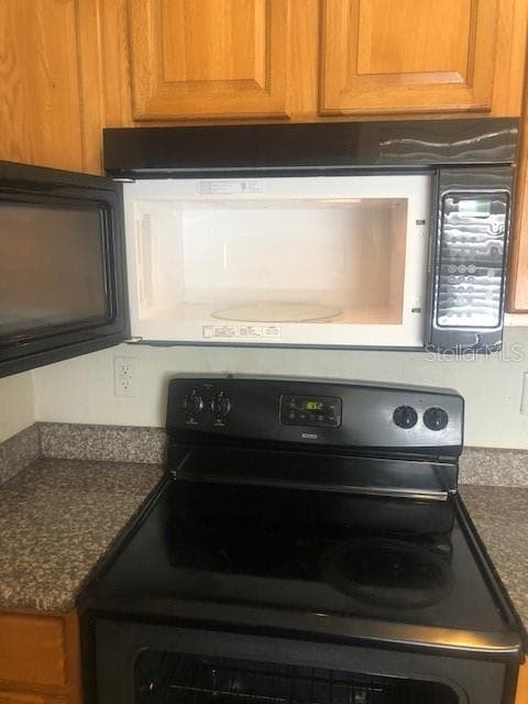 212 CHURCH AVENUE — photo 9 of 16