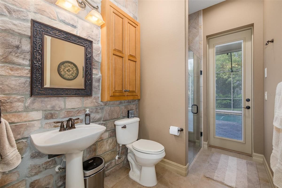 15312 AZRA DRIVE — photo 40 of 69