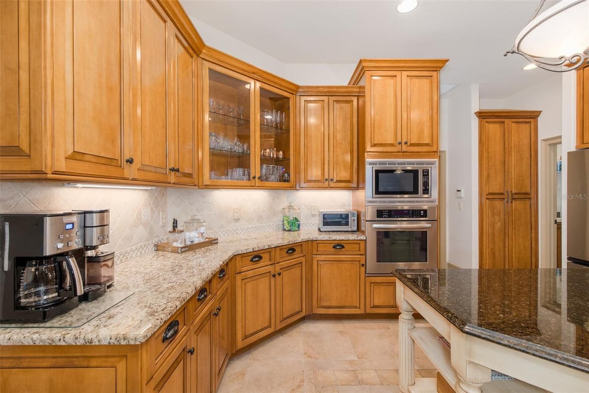 15312 AZRA DRIVE — photo 23 of 69