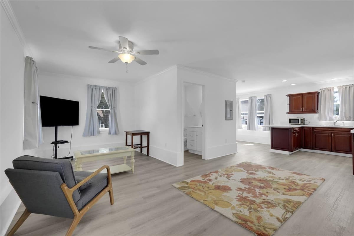 321 CASSADY STREET — photo 12 of 26