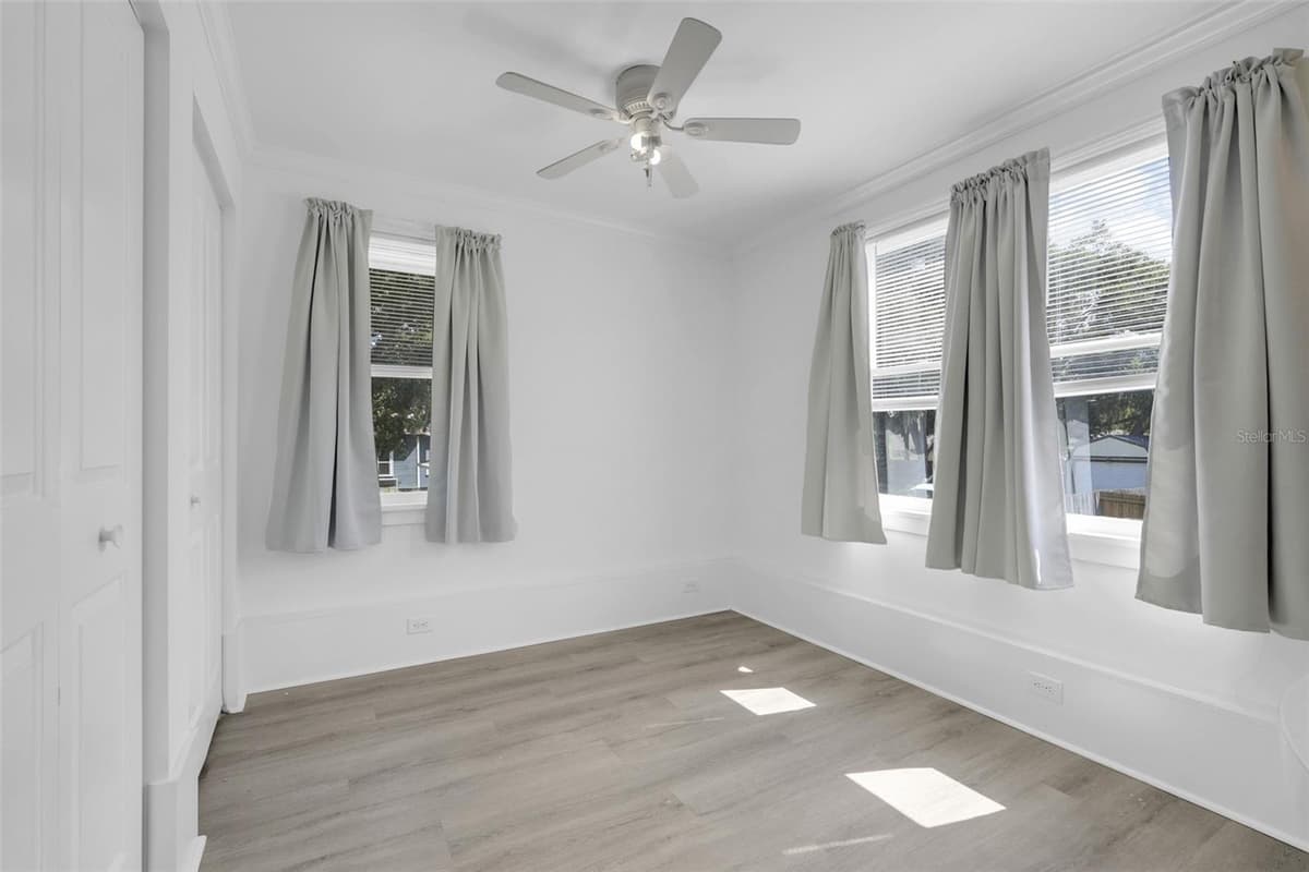 321 CASSADY STREET — photo 17 of 26
