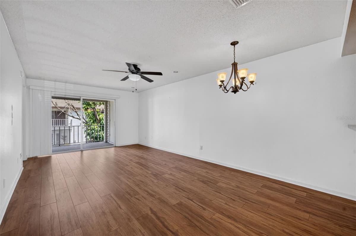 3004 PLAZA TERRACE DRIVE — photo 12 of 21