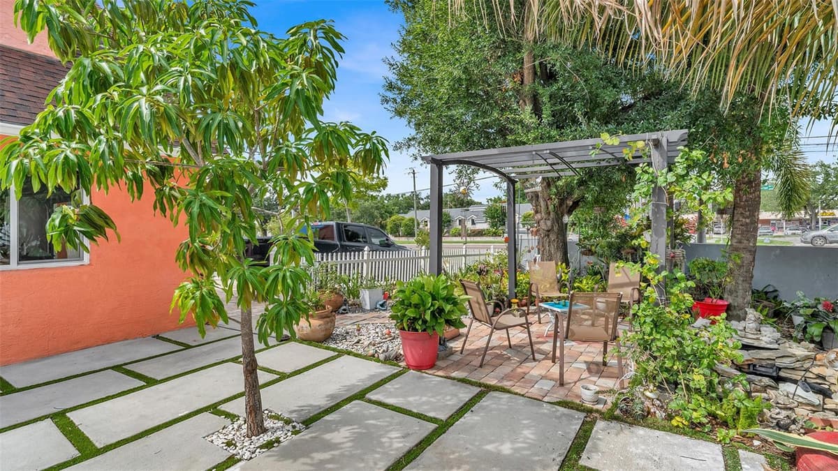 8301 LOPEZ DRIVE — photo 22 of 63