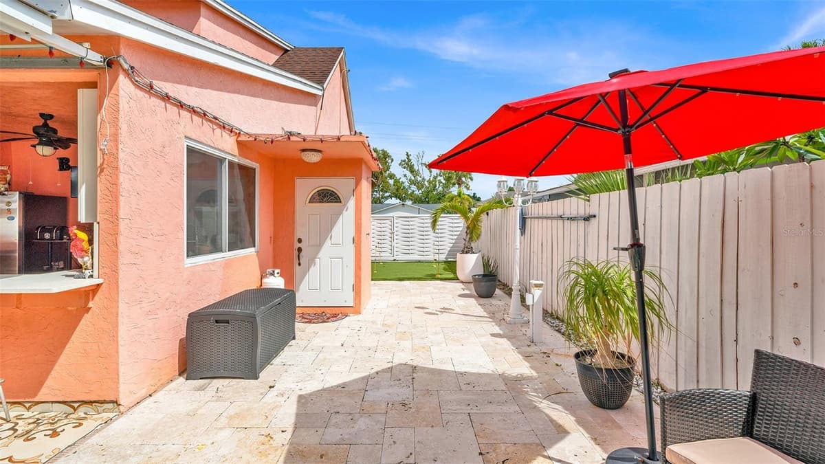 8301 LOPEZ DRIVE — photo 30 of 63