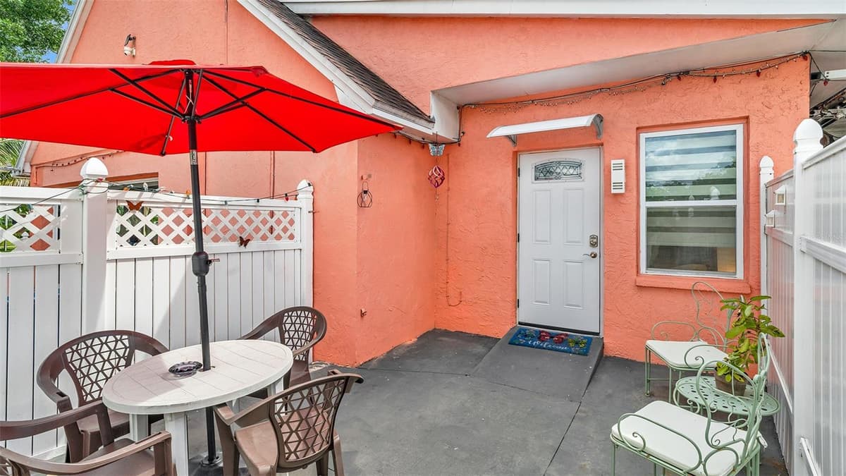 8301 LOPEZ DRIVE — photo 14 of 63