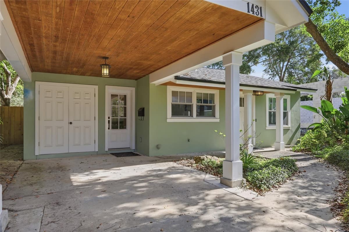 1431 PALM AVENUE — photo 3 of 38