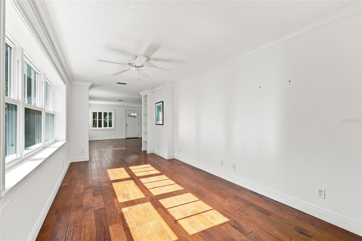 1431 PALM AVENUE — photo 12 of 38