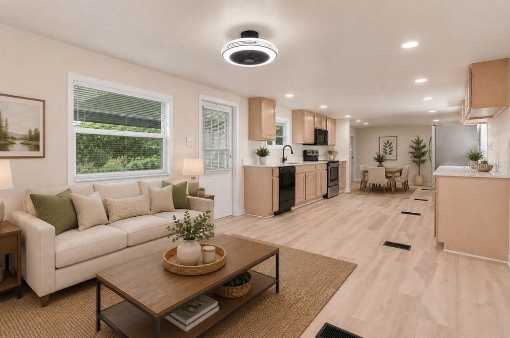 16137 LAUDERDALE STREET — photo 3 of 45