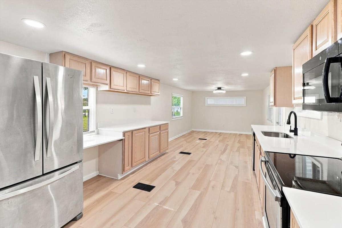 16137 LAUDERDALE STREET — photo 24 of 45