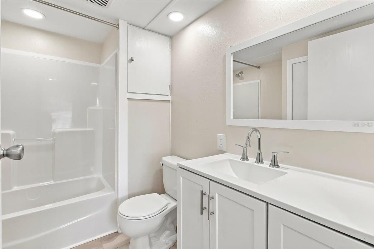 16137 LAUDERDALE STREET — photo 34 of 45