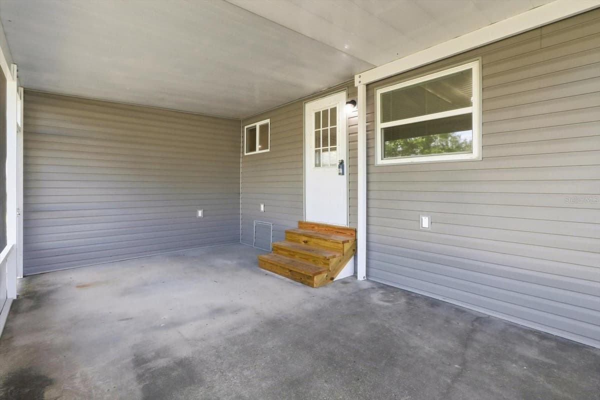 16137 LAUDERDALE STREET — photo 13 of 45