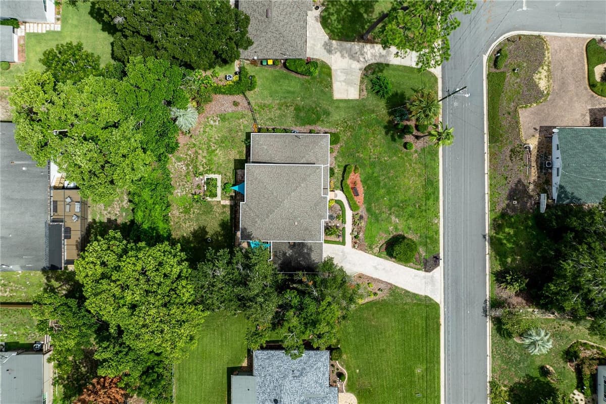 1405 HILLTOP DRIVE — photo 5 of 58