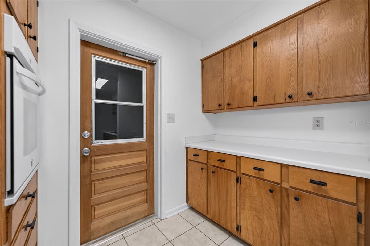 2453 WORTHINGTON ROAD — photo 9 of 34