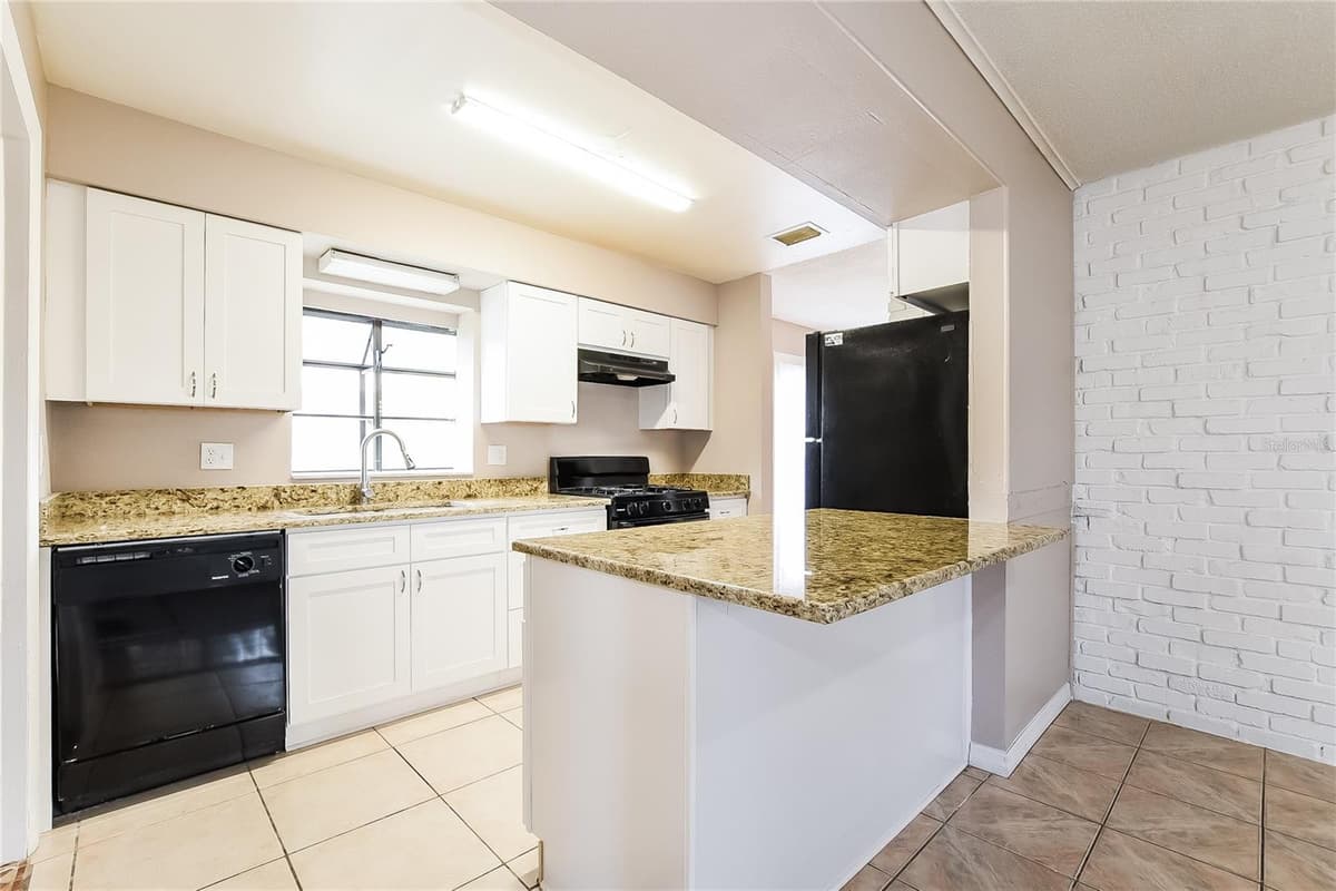 6529 PRECOURT DRIVE — photo 8 of 25