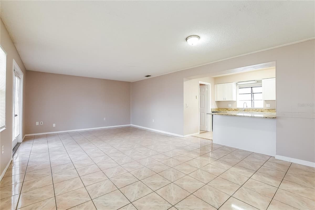 6529 PRECOURT DRIVE — photo 3 of 25
