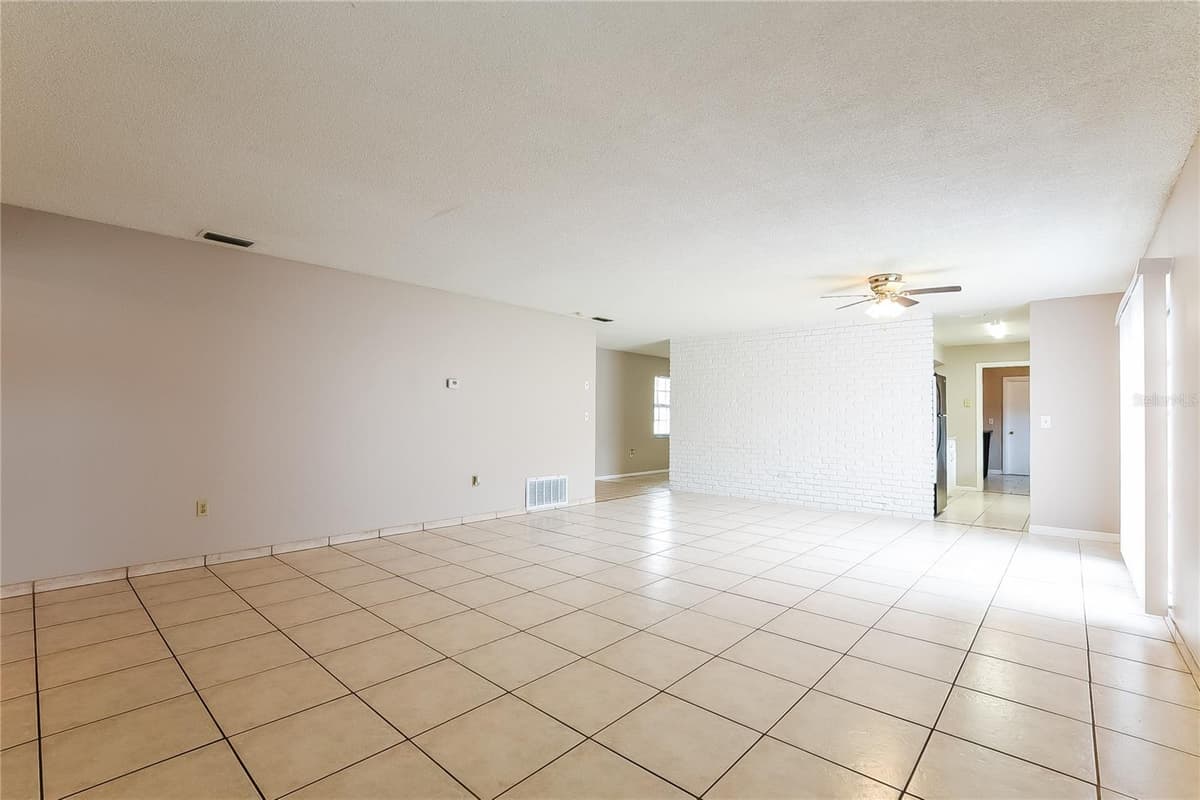 6529 PRECOURT DRIVE — photo 7 of 25
