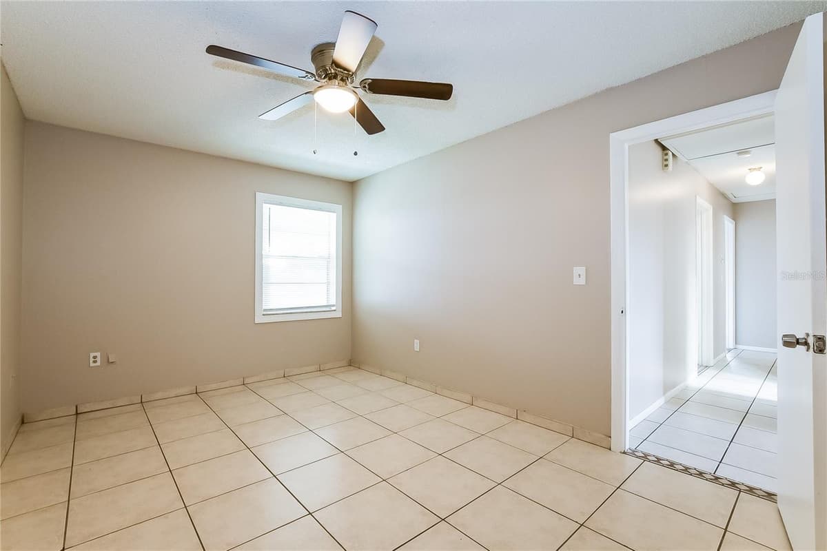6529 PRECOURT DRIVE — photo 13 of 25