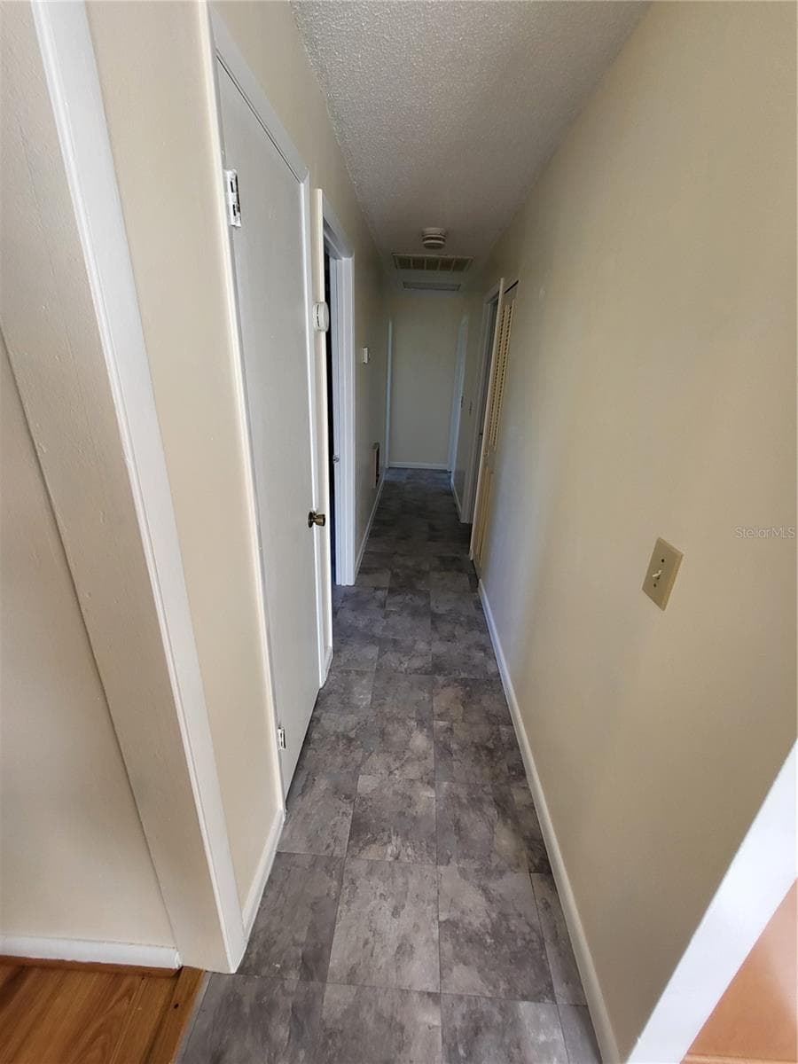 2620 HOWARD STREET — photo 13 of 27