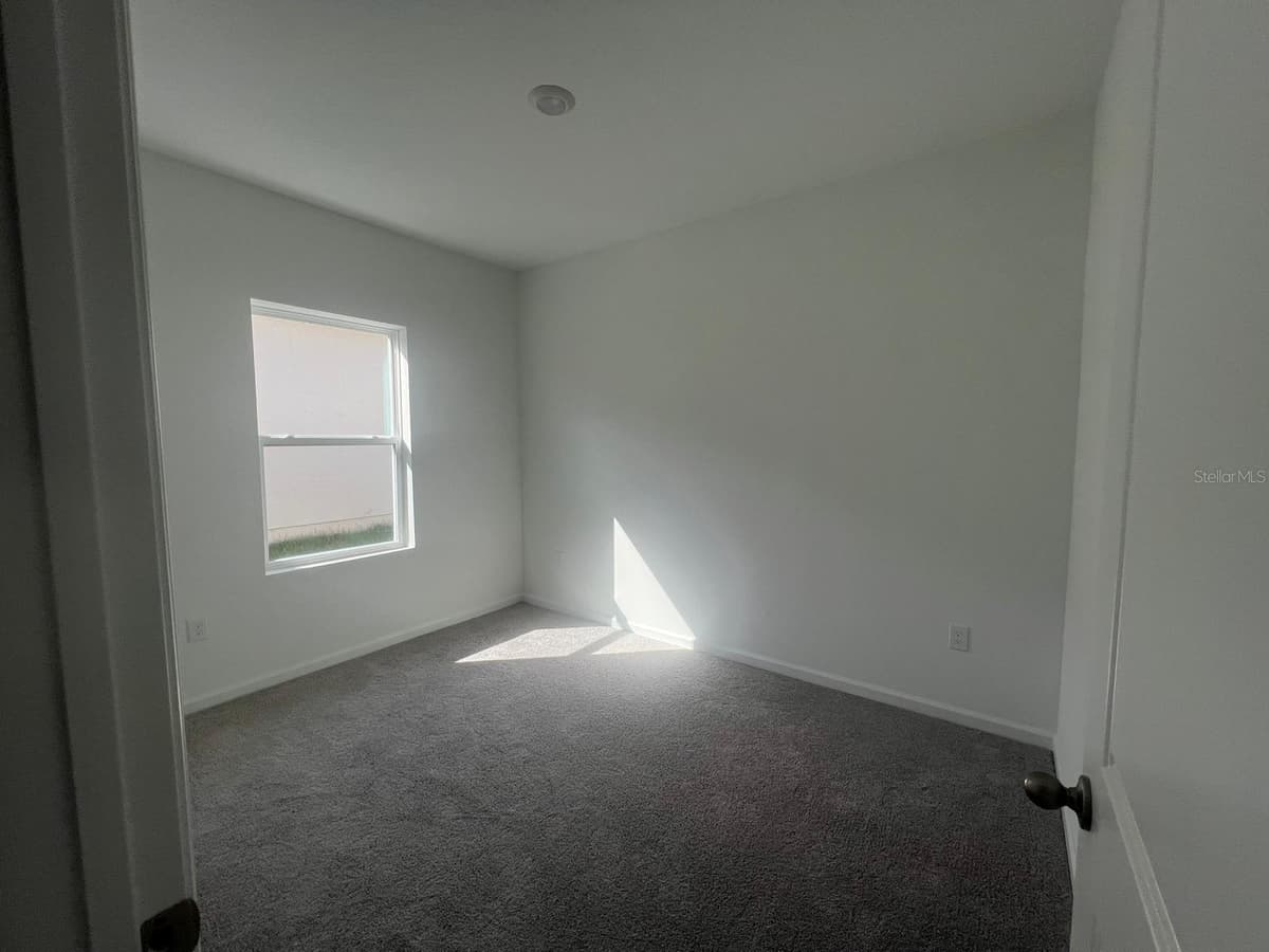 2880 POPPY AVENUE — photo 12 of 15