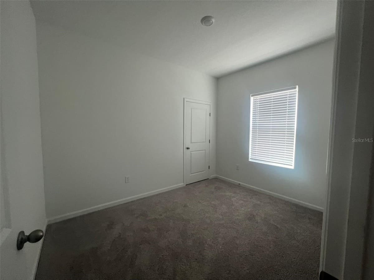 2880 POPPY AVENUE — photo 11 of 15