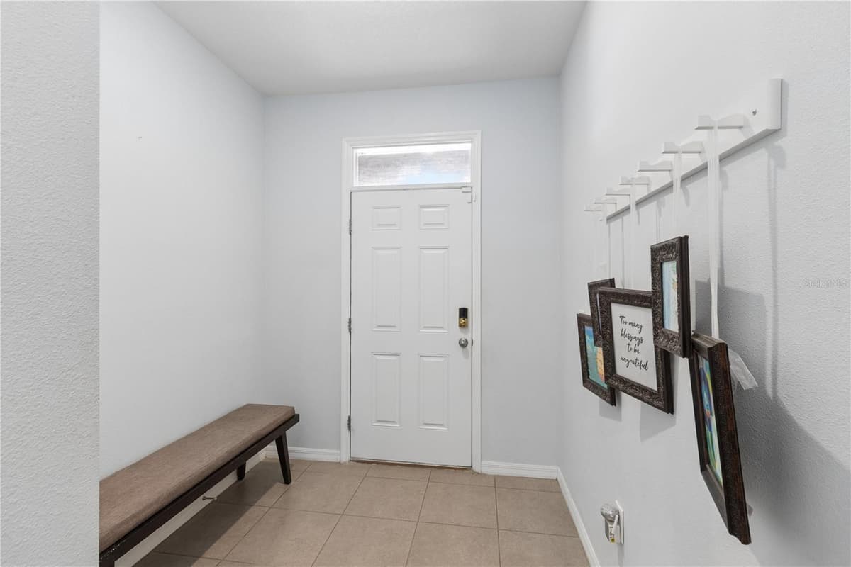 417 NEWMONT CIRCLE — photo 4 of 42