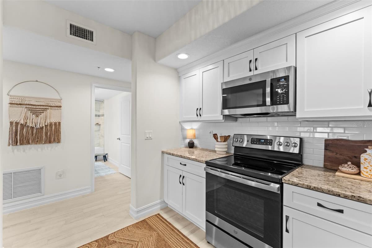 1805 RIVERSIDE DRIVE — photo 9 of 56
