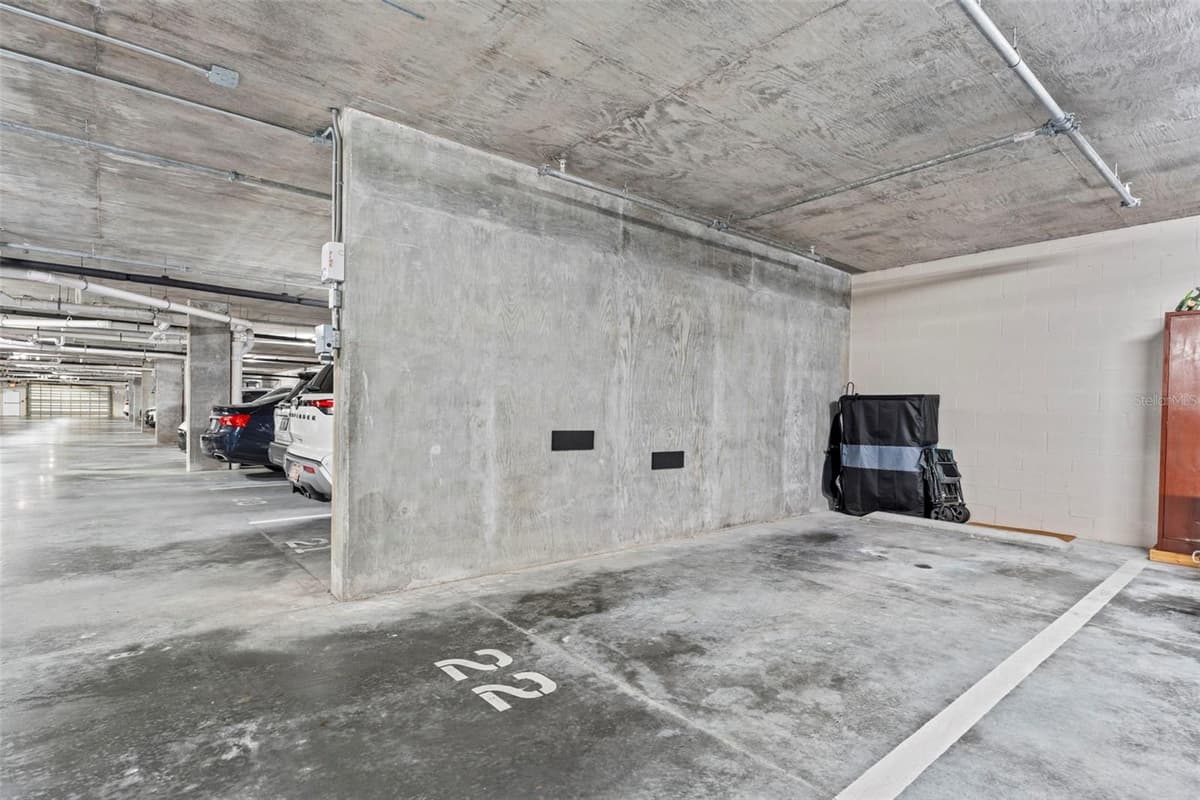 1805 RIVERSIDE DRIVE — photo 42 of 56