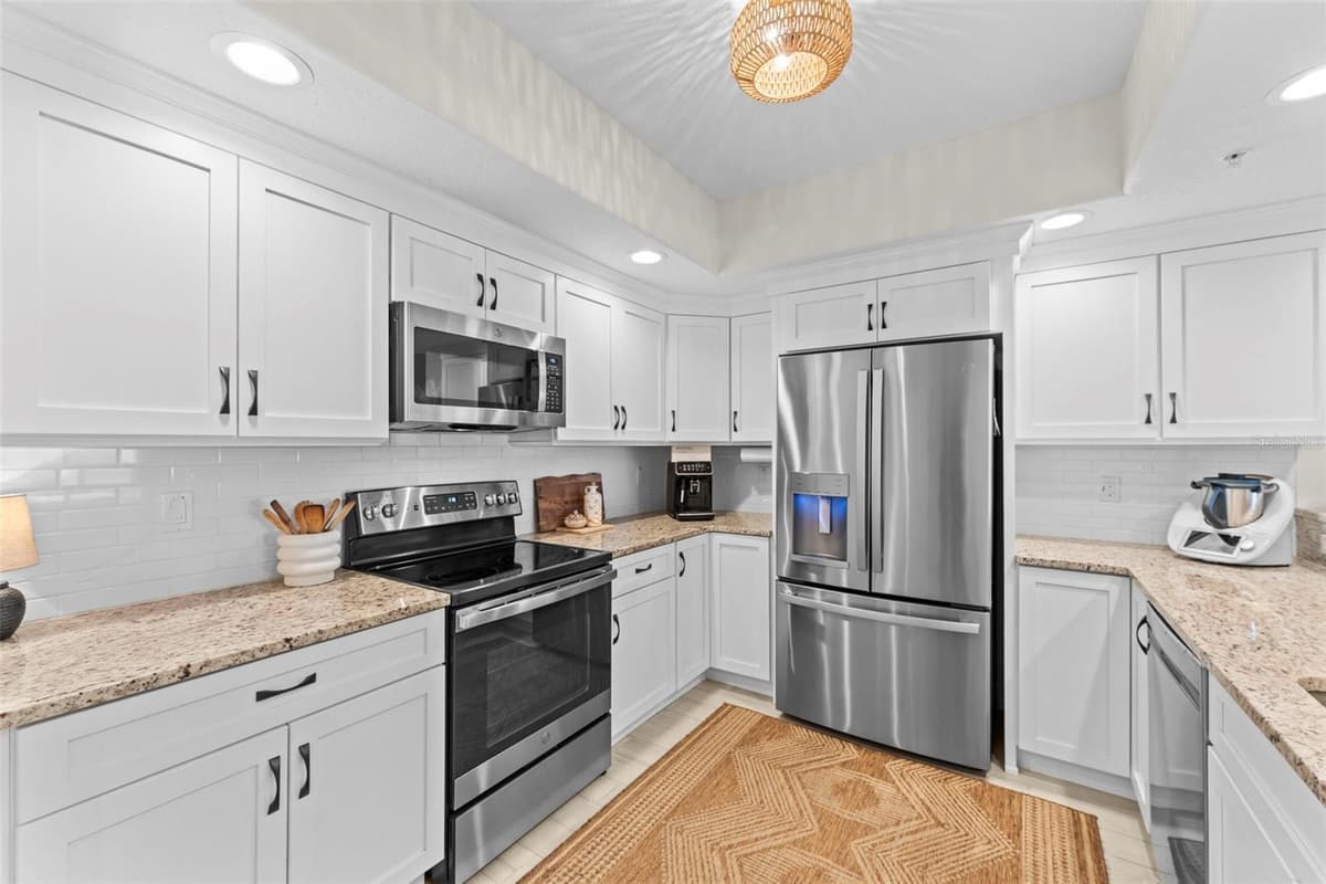 1805 RIVERSIDE DRIVE — photo 8 of 56