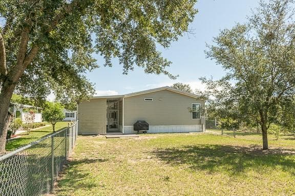 9343 SCEPTER AVENUE — photo 3 of 37