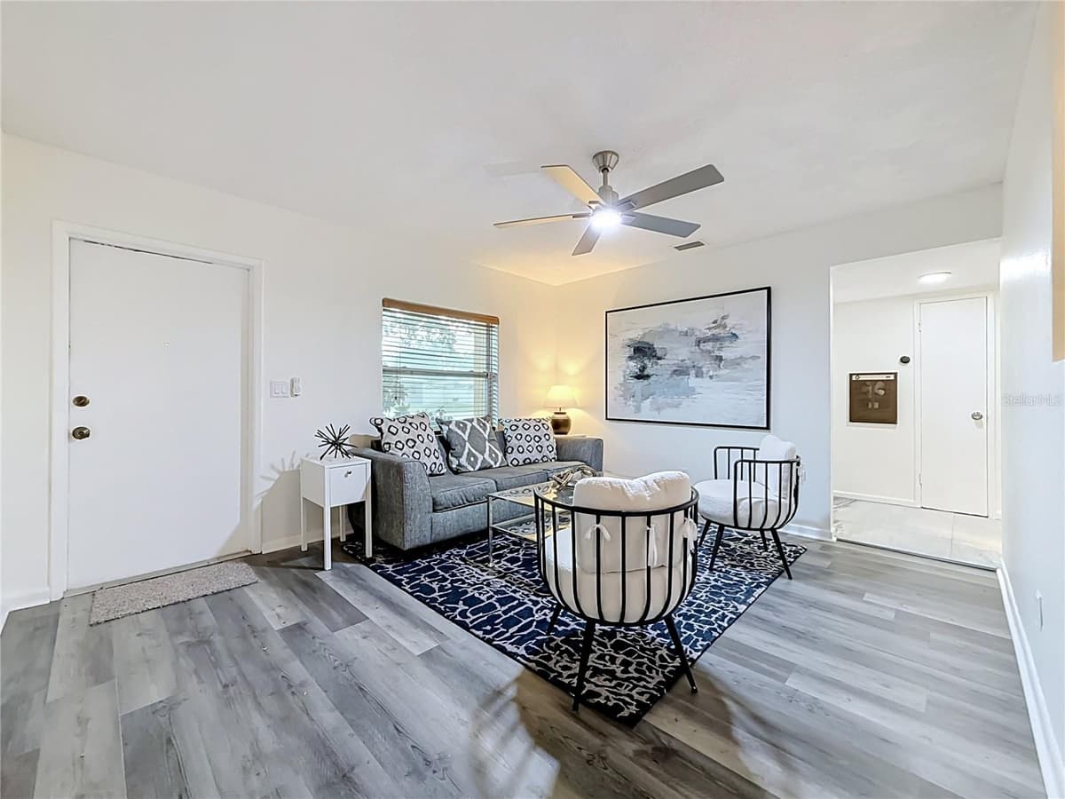 2149 RIVIERA DRIVE — photo 4 of 37