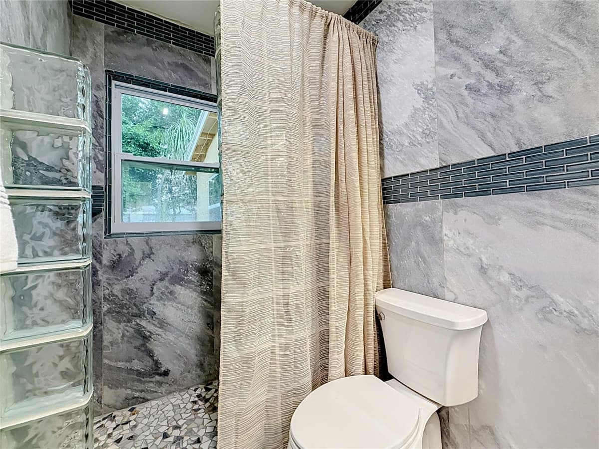 2149 RIVIERA DRIVE — photo 30 of 37