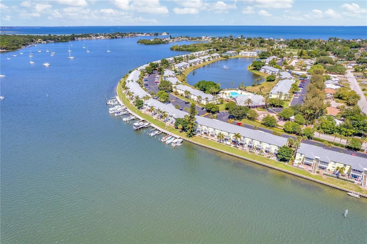 118 POMPANO DRIVE — photo 4 of 70