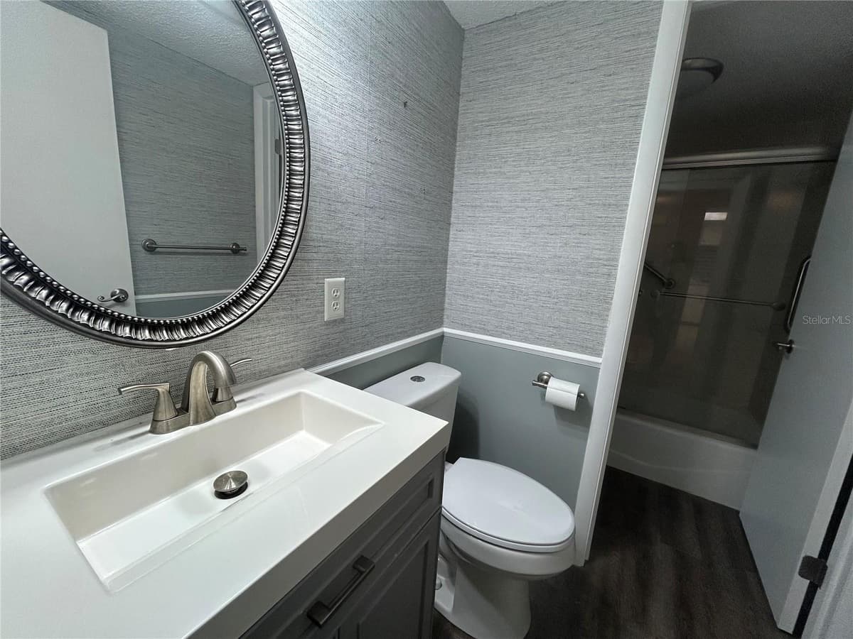 729 MIDWAY DRIVE — photo 7 of 13