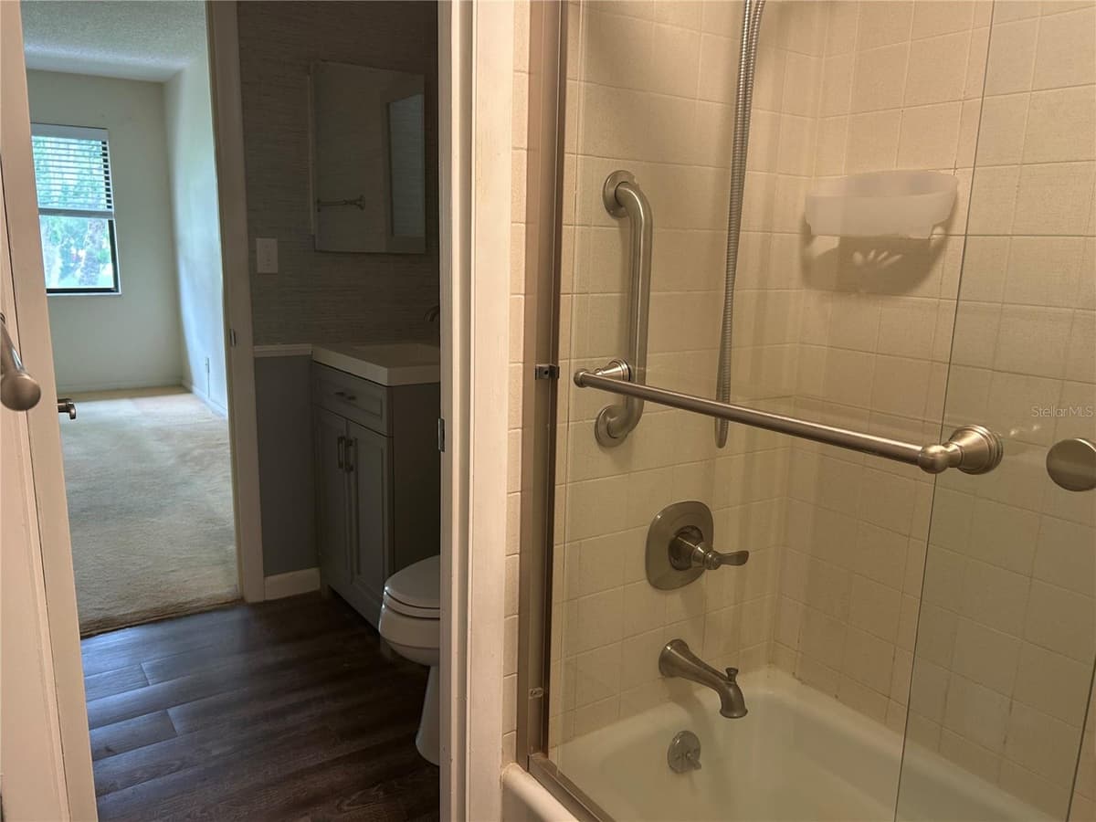 729 MIDWAY DRIVE — photo 5 of 13