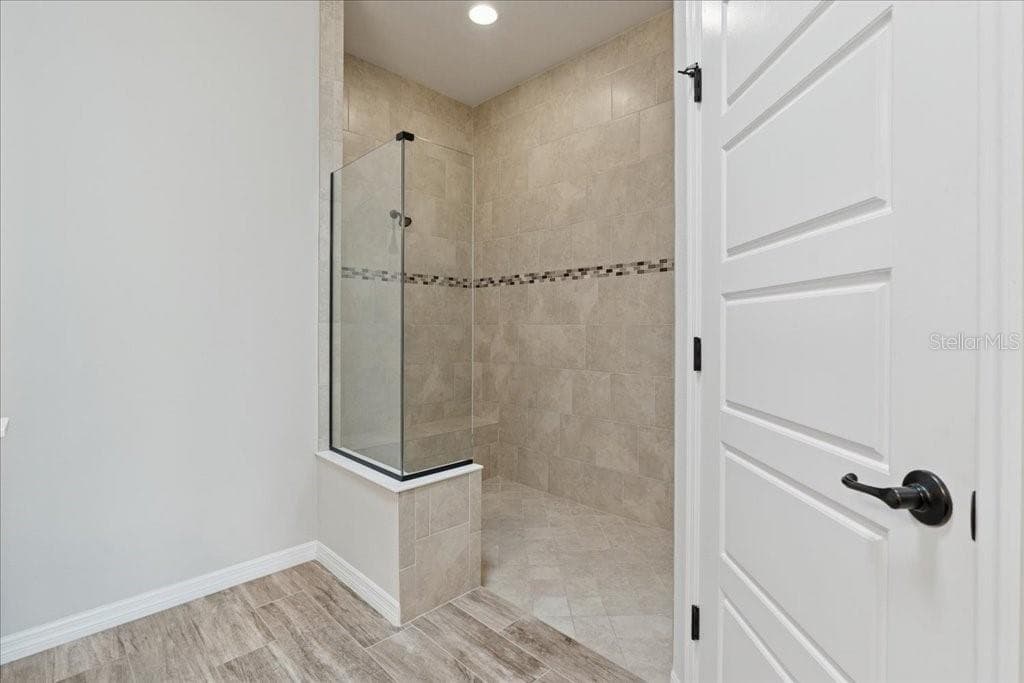 45 GRAHAM WOODS PLACE — photo 25 of 43