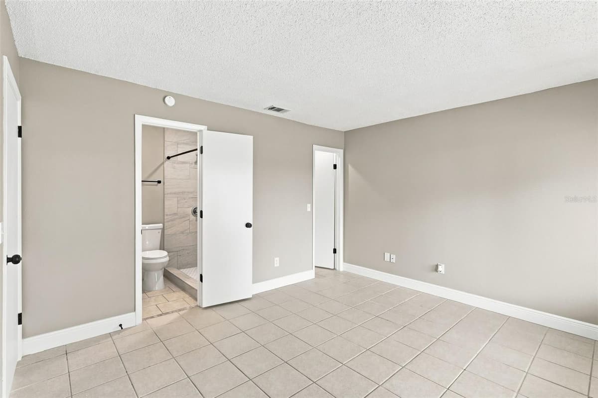 519 FLORAL DRIVE — photo 19 of 38